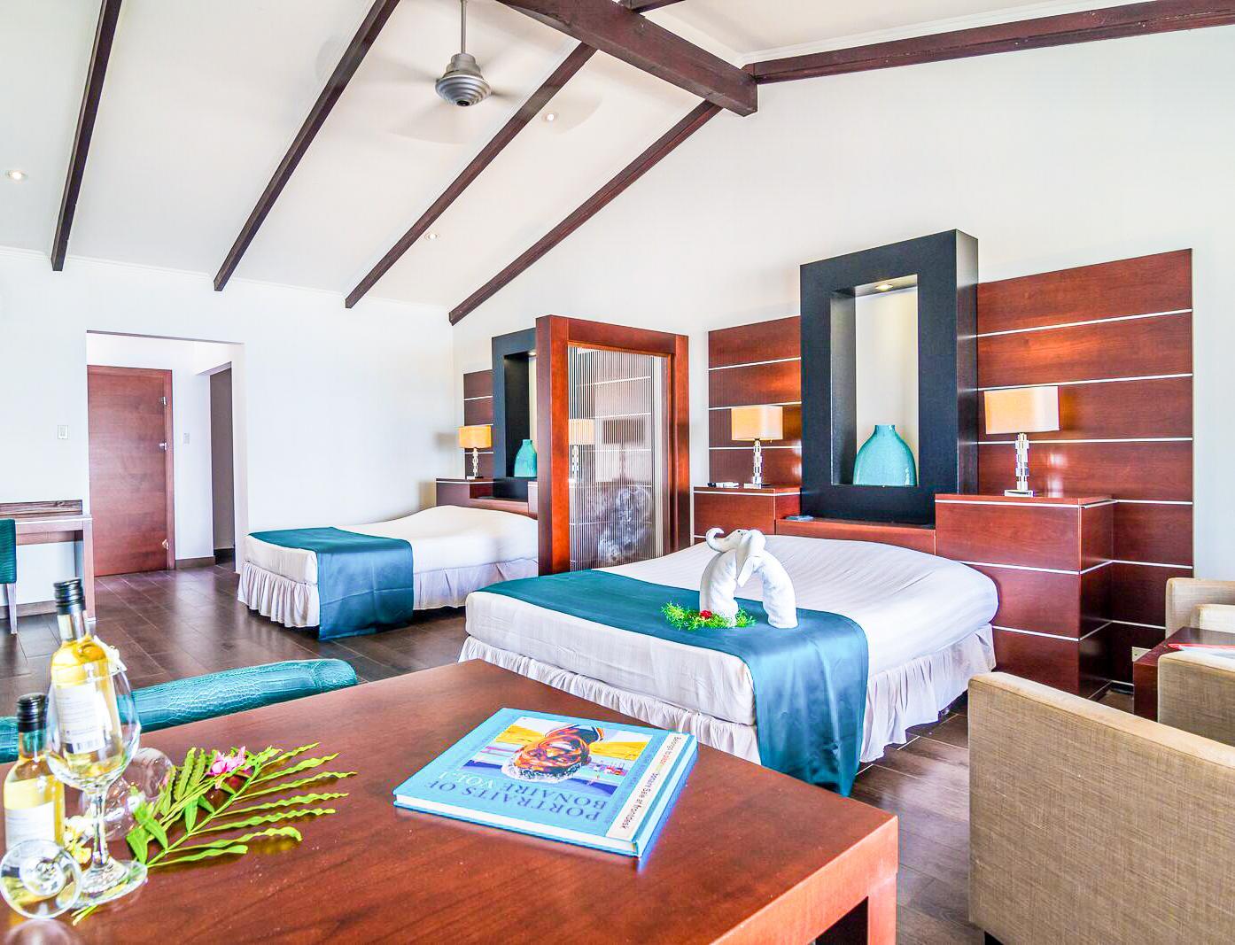 Van Der Valk Plaza Beach & Dive Resort Bonaire คราเลนไดค์ ภายนอก รูปภาพ